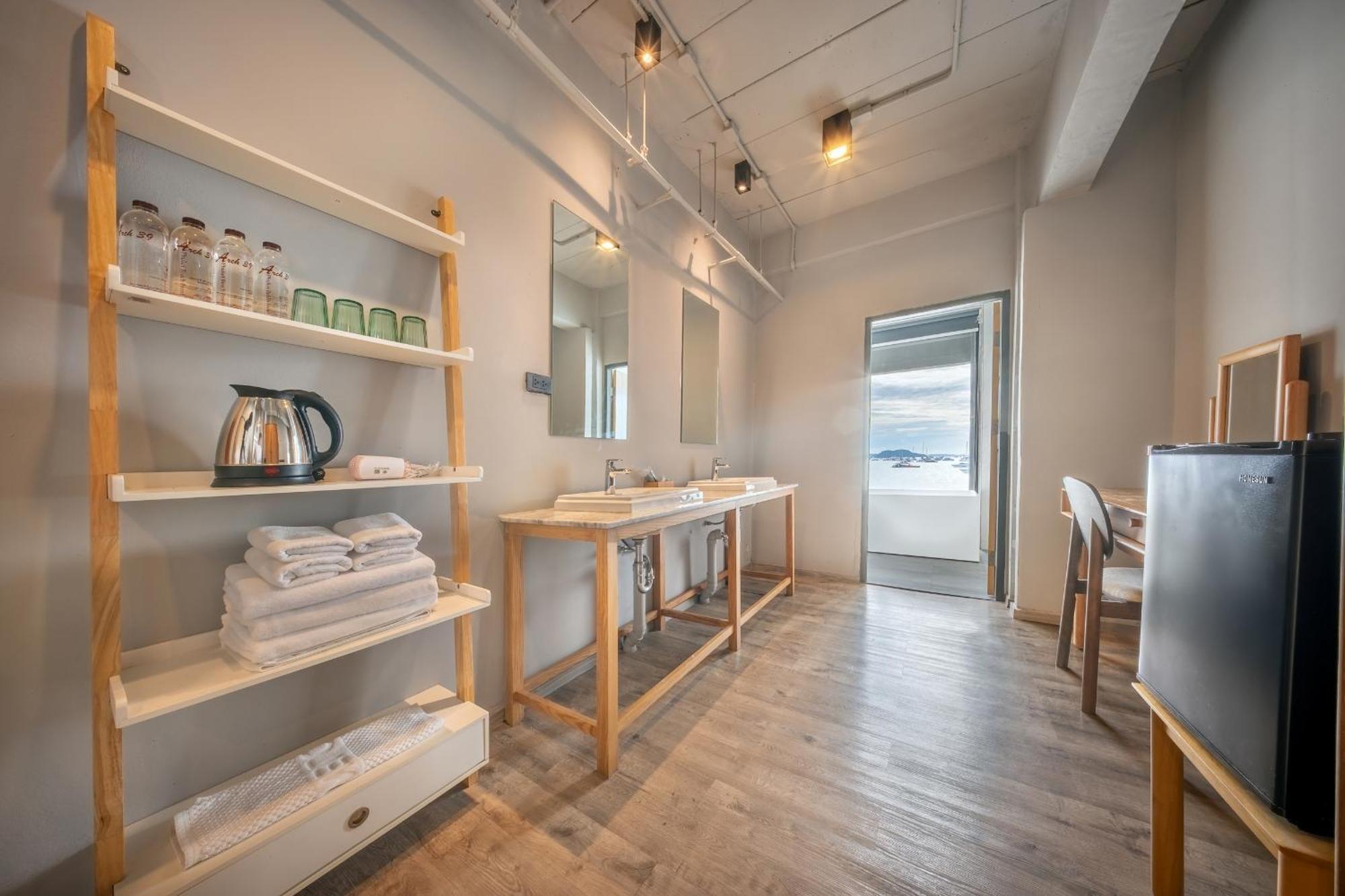 Shin Arch39 Phuket Beach Front - Sha Plus Chalong Luaran gambar